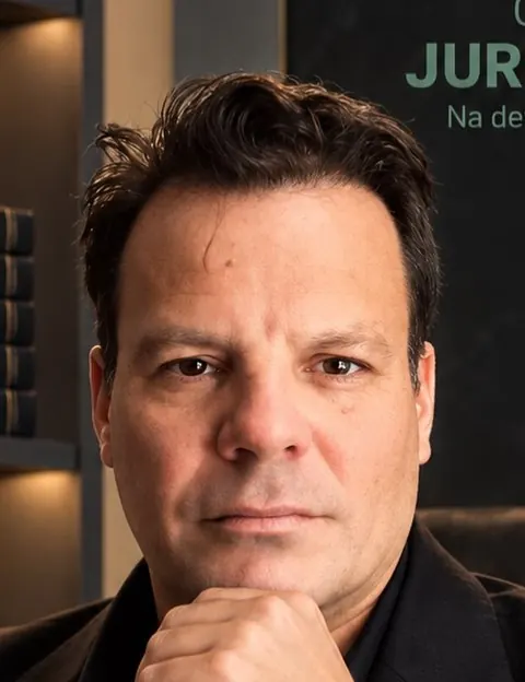 Dr. Sali Freitas Santos