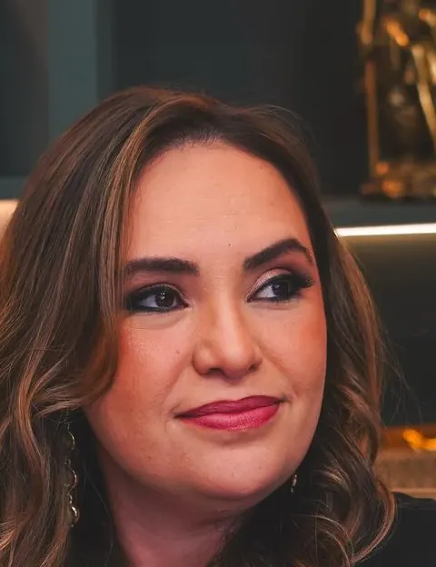 Dra. Lorena J. R. C. Santos